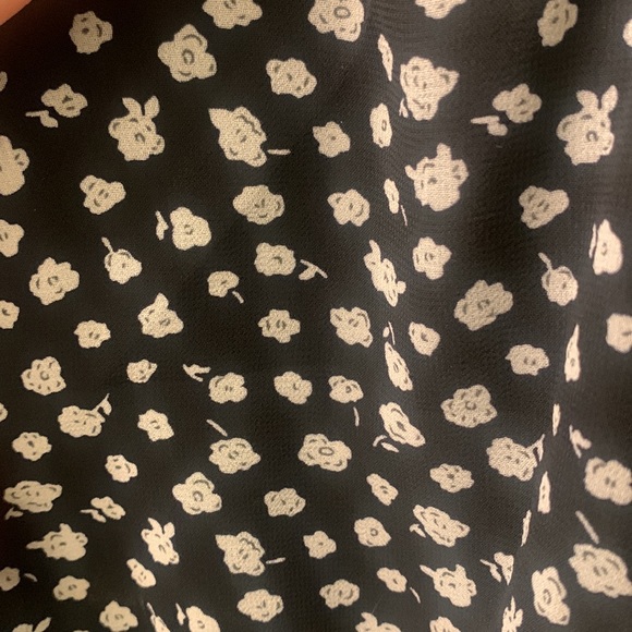 Long Sleeve Cropped Top - Picture 4 of 5